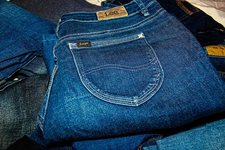 Le jean, un tissu intemporel rempli d’histoire