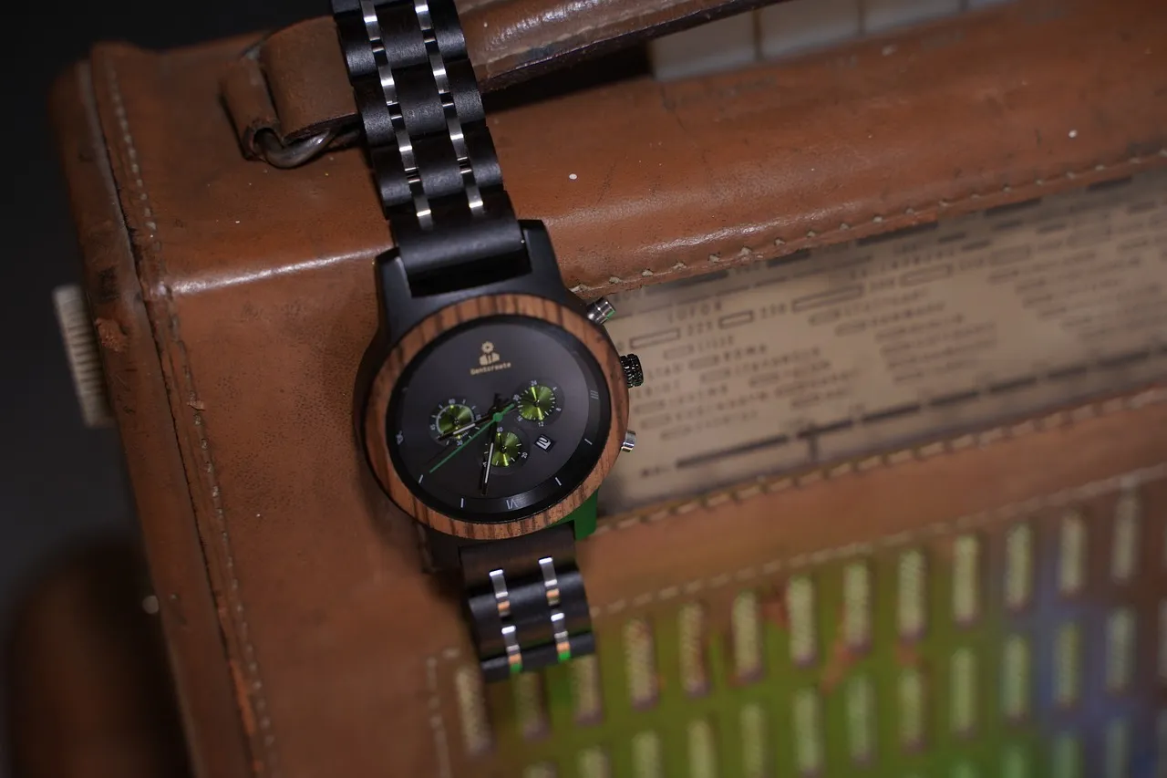 Pourquoi porter une montre en bois artisanale ?