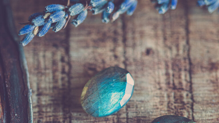 Bijoux en pierre naturelle : un allié bien-être au quotidien