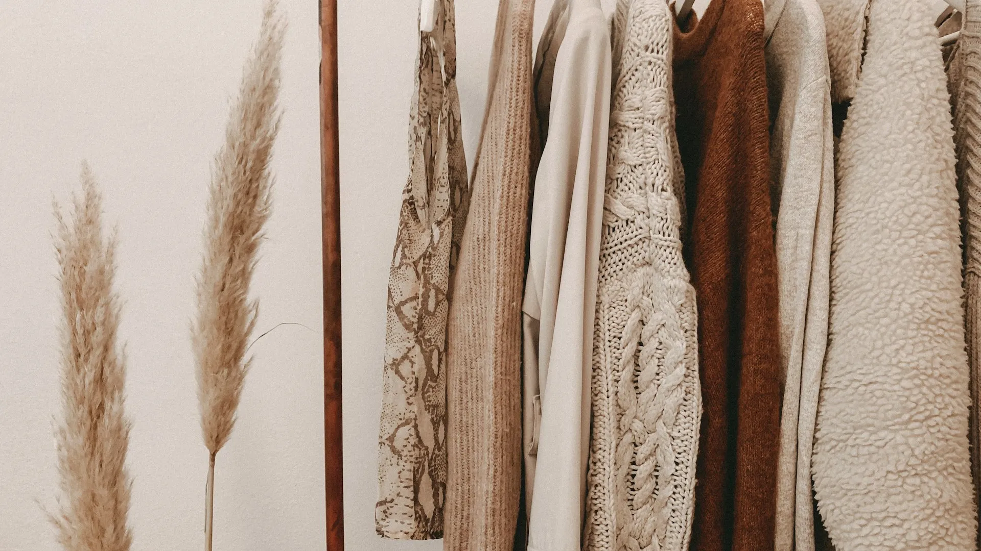 Trouver son style : les étapes pour définir une garde-robe cohérente
