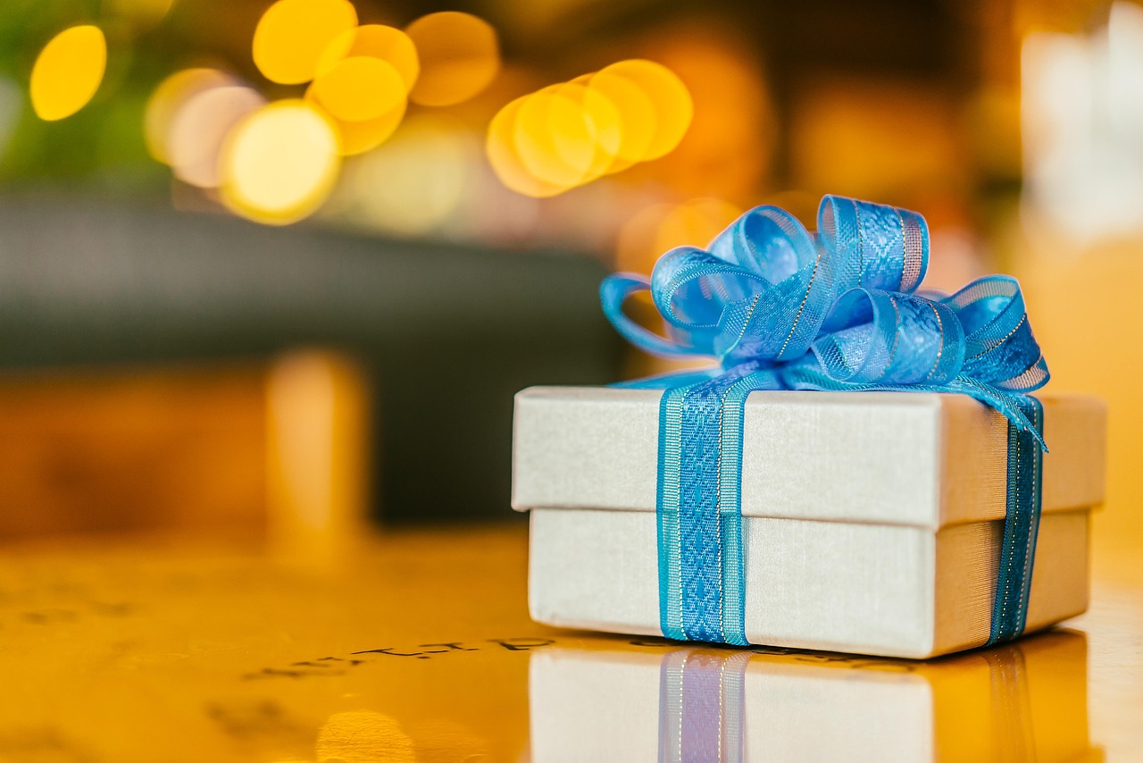 10 idées de cadeaux de fin d’année originaux, utiles et responsables à offrir sans se tromper