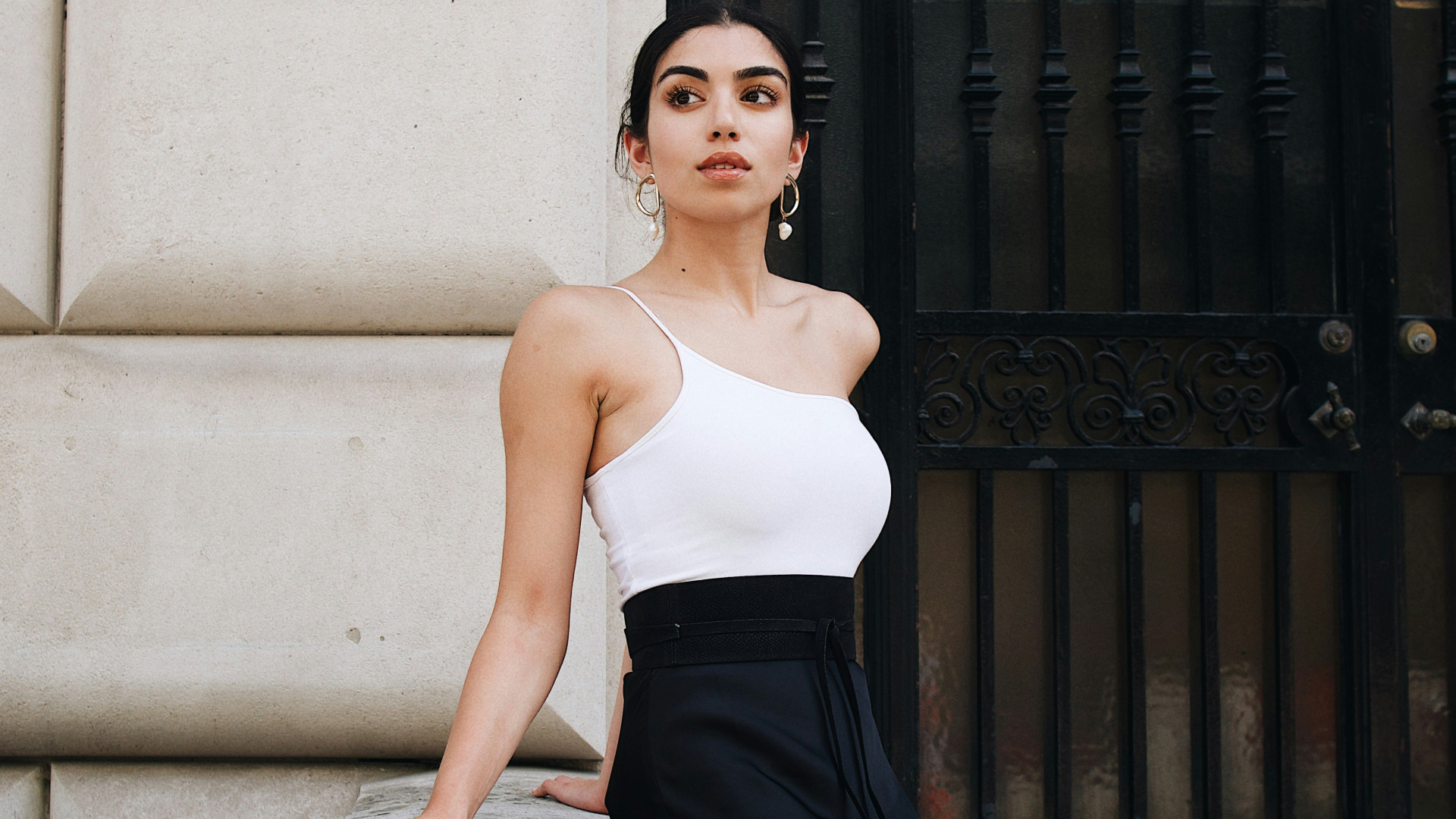 Exemples de books mannequins réalisés à Paris : comment les agences sélectionnent leurs talents ?