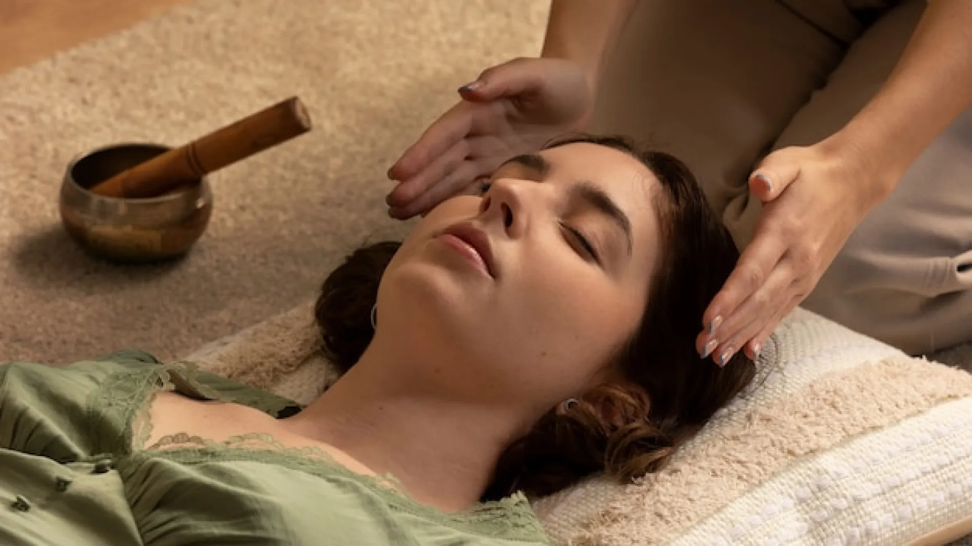 Formation au massage ayurvédique : maîtriser l’art de la relaxation pour une expérience holistique