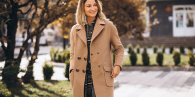 Tendances mode automne 2025 : les pièces incontournables, des manteaux aux accessoires