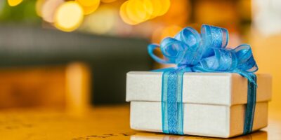 10 idées de cadeaux de fin d’année originaux, utiles et responsables à offrir sans se tromper